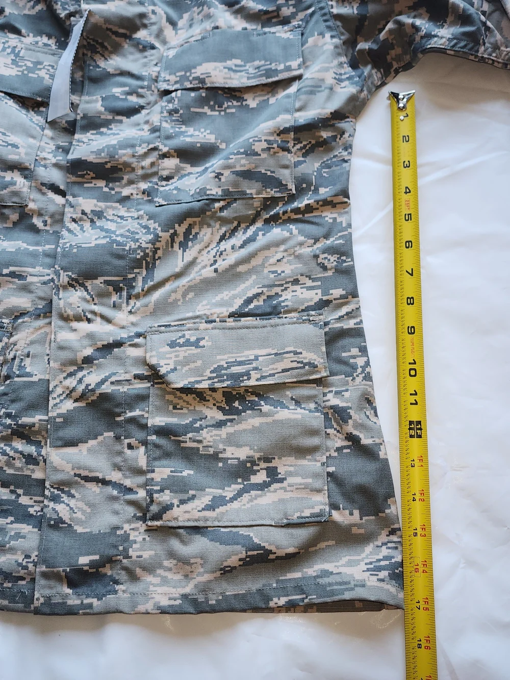 US ARMY Force Utility Camouflage Pattern Coat Men's Size 34L New!!!!..